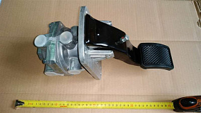 Кран тормозной главный 2-х контурный подпедальный нов.обр. с педалью (MR) 8099-3514108