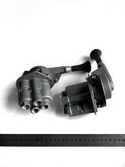 Кран тормозной ручной 4-х контурный (РУЧНИК) (MR)