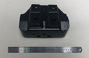 Опора двигателя 4 отверстия (правая) (МАЗ)