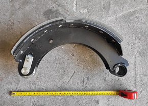 Колодка тормозная в сборе правая (ширина накладки 160 мм толщина 15,5 мм) (ТРИБО) 9919-3501090